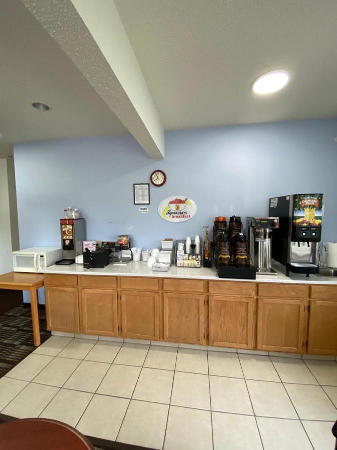 Super 8 By Wyndham Ida Grove Hotel Buitenkant foto