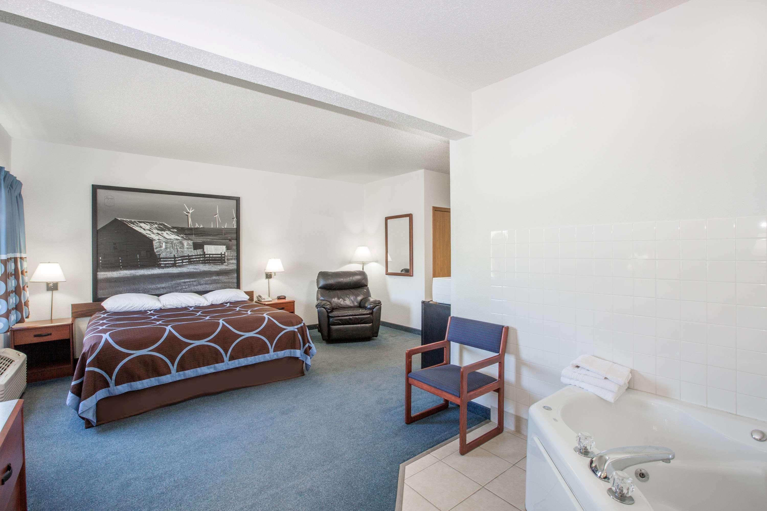 Super 8 By Wyndham Ida Grove Hotel Buitenkant foto